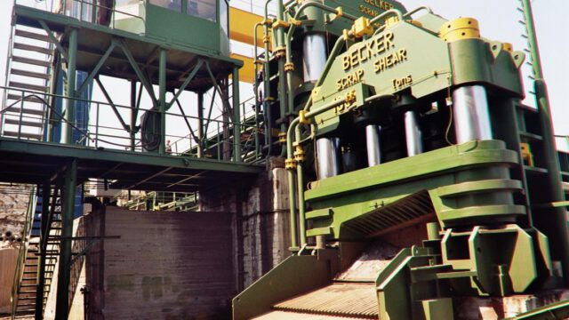 Becker scrap shear